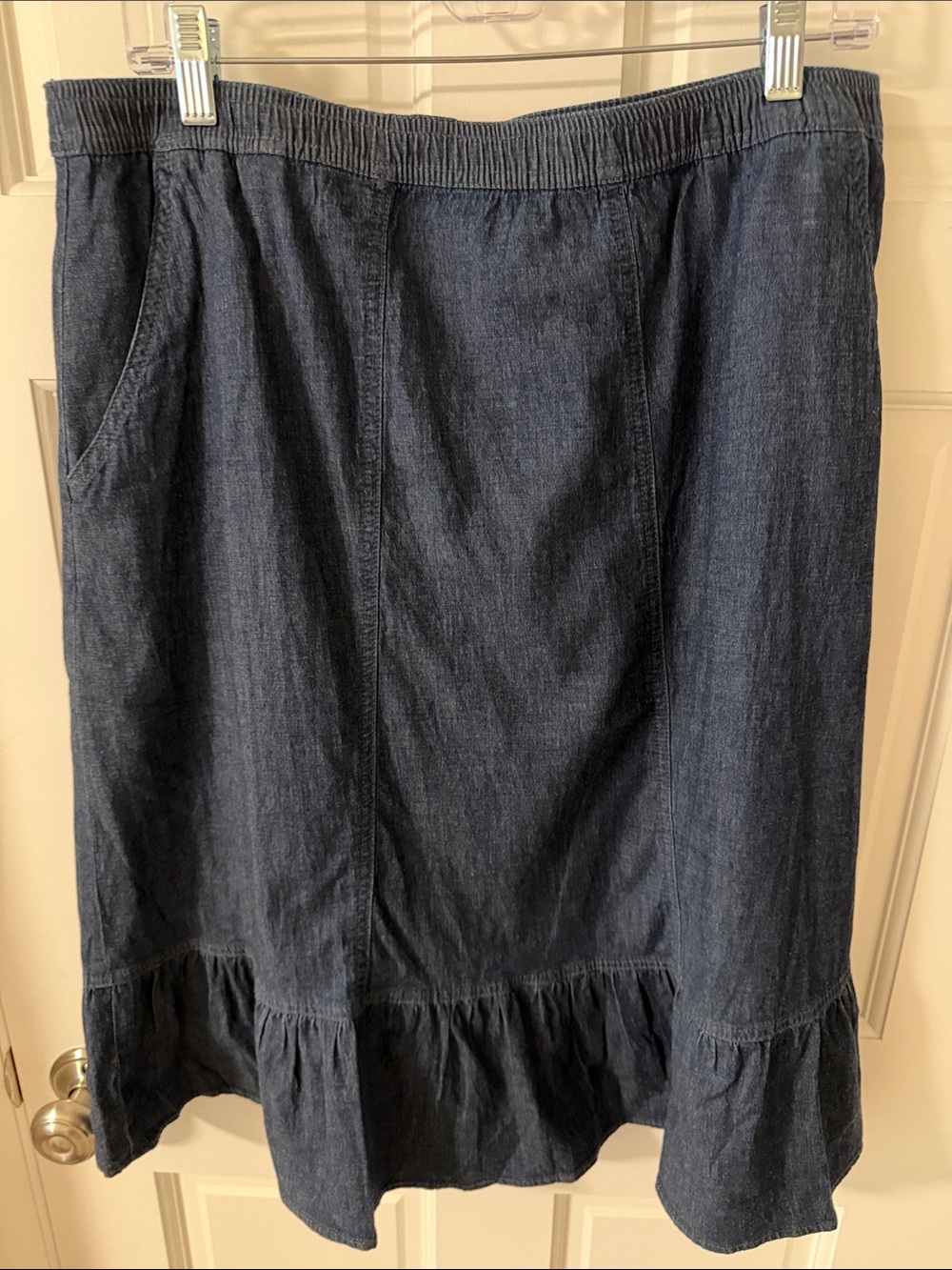 Denim & Co. Dark Wash Ruffle Hem Denim Midi
Skirt Elastic Waist Pockets Medium